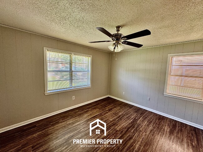Photo - 3BR/2BA Memphis Rental with Hardwood Floors & Open Kitchen Layout House