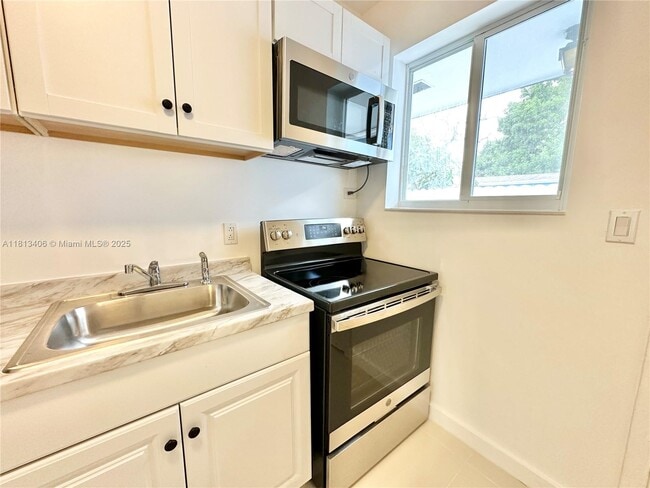 Foto del edificio - 1841 NW 55th St