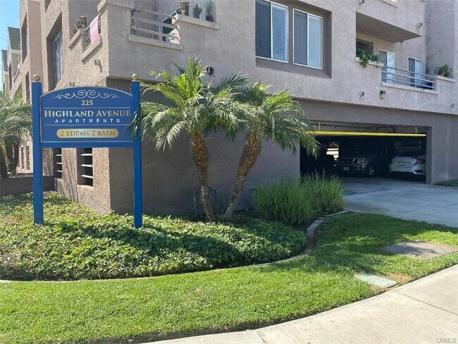 Foto del edificio - 225 N Highland Ave