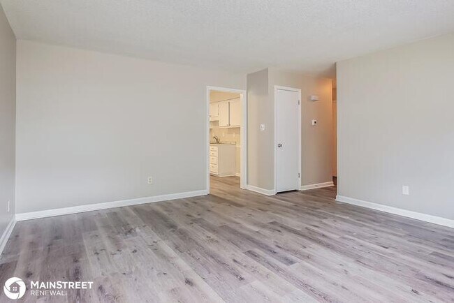 Building Photo - 413 Pineland Ave, Durham, NC 27704