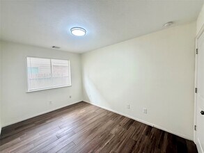 Building Photo - 21927 Octavia Way