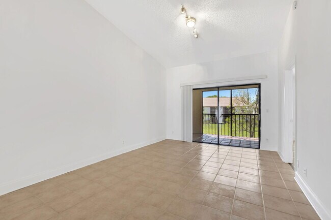 Foto del edificio - 321 Norwood Terrace