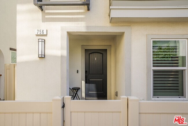 Foto del edificio - 756 Daniel Freeman Cir