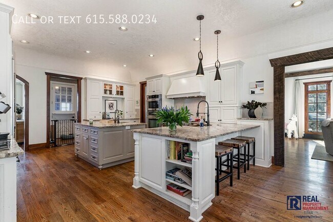 Foto del edificio - Stunning 5BR/8BA Luxury Home on 3.44 acres...