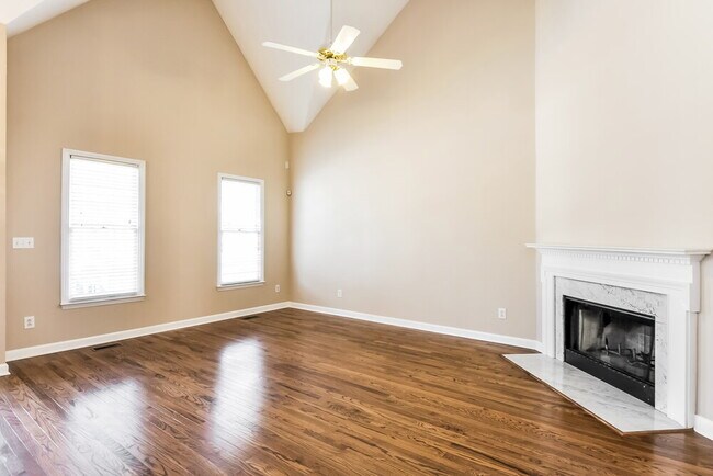 Building Photo - 4900 Royal Troon Dr