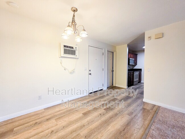 Foto del edificio - 5252 Orange Ave