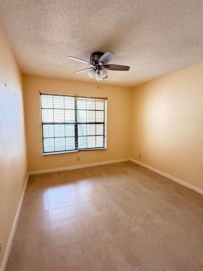 Foto del edificio - 3080 Inglewood Terrace