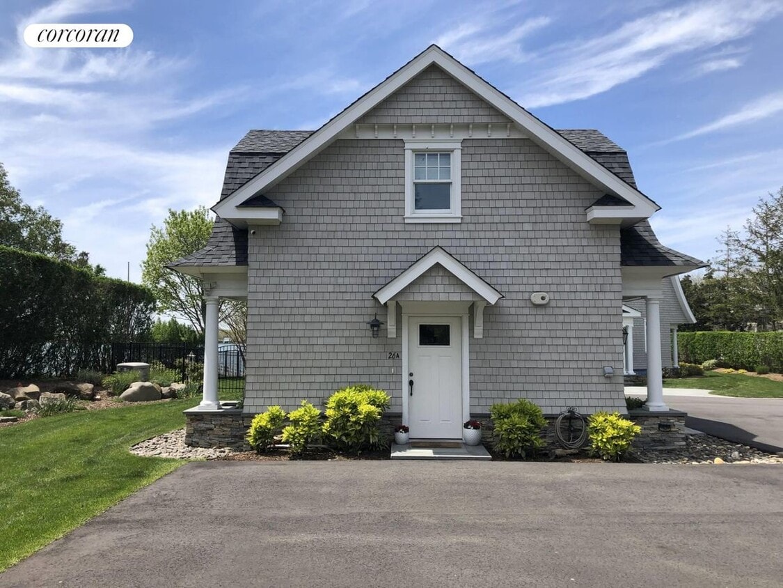 26 Rampasture Rd, Hampton Bays, NY 11946 House Rental in Hampton Bays