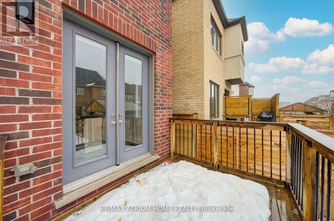 Building Photo - 90 Hesperus Rd