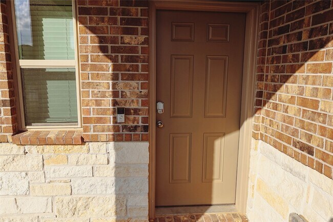 Foto del edificio - 15173 Canyon Rapids Rd