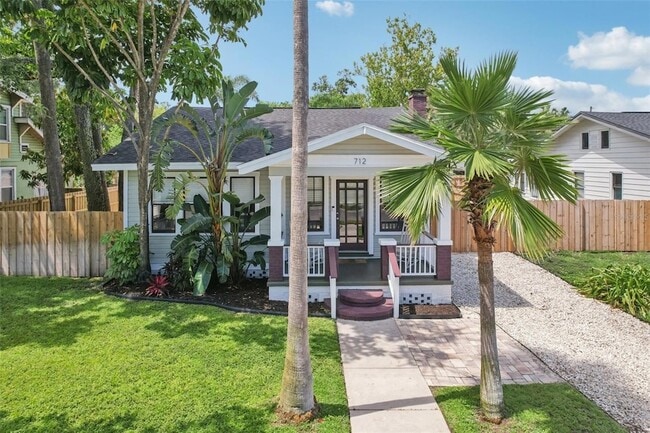 Photo - 712 E Caracas St House