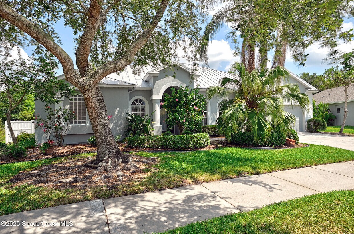 Foto principal - 943 Carriage Hill Rd