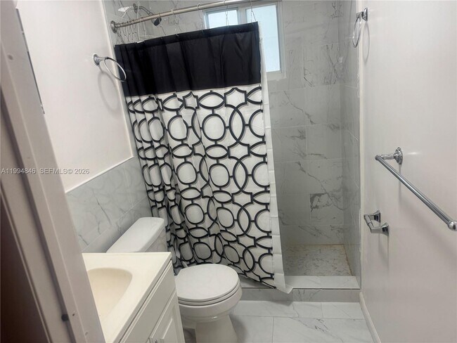 Foto del edificio - 1261 NE 209th Terrace