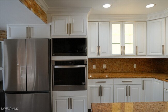 Foto del edificio - 5556 32nd Ave SW