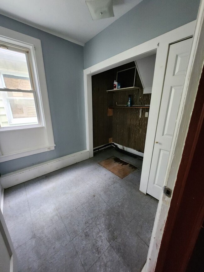Foto del edificio - Lower 2 bedroom unit