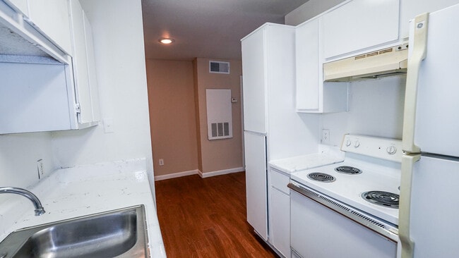 Foto del edificio - La Esencia Apartments