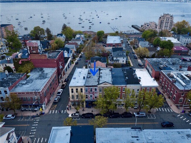 Building Photo - 21 N Broadway