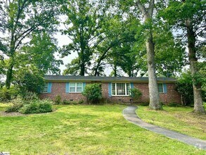 Building Photo - 17 Homewood Ave