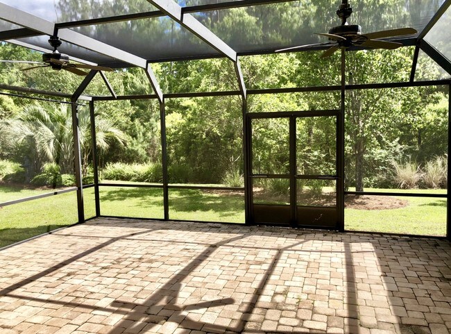 Screened-In Lanai - 194 Wicklow Dr