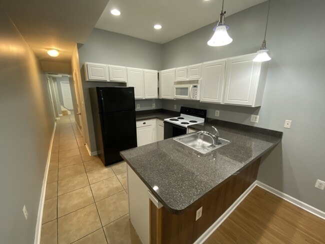 Foto del edificio - 1600 Light St