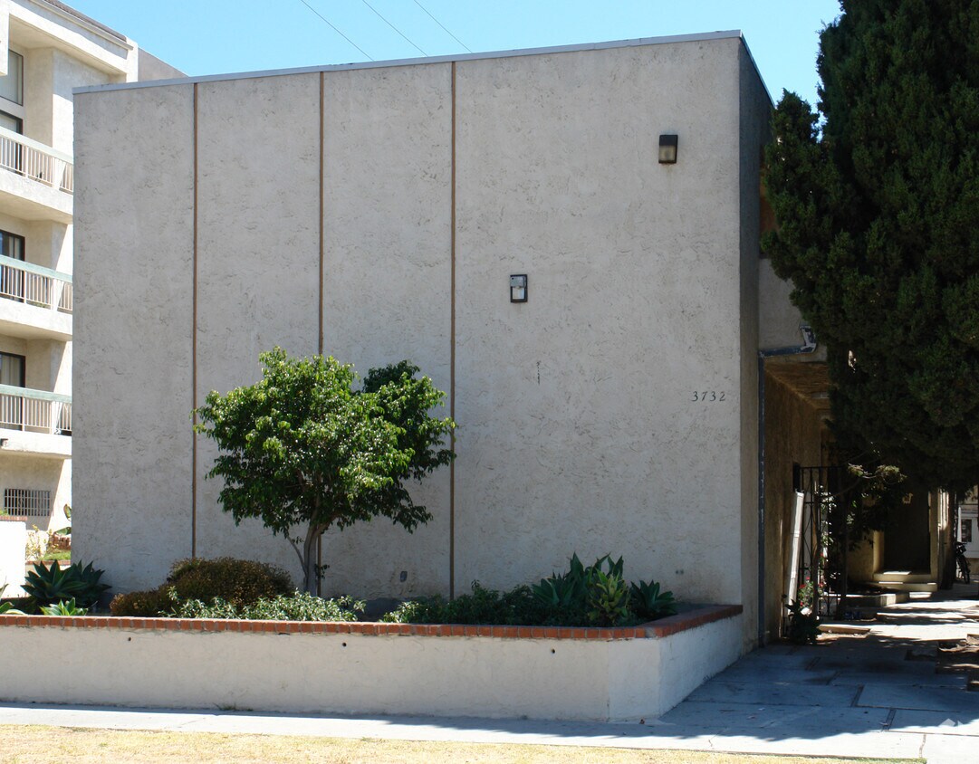 Building Photo - 3732 Glendon Ave