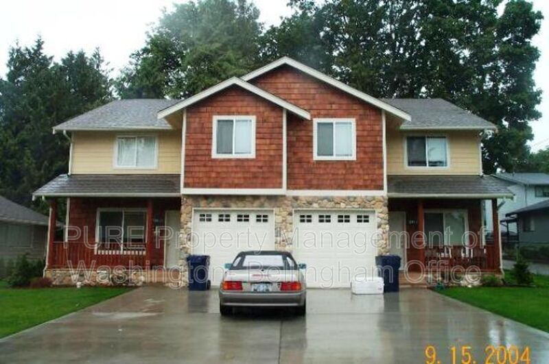 412 10th St Unit B, Lynden, WA 98264 Condo for Rent in Lynden, WA