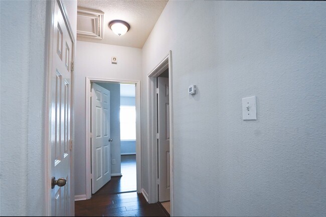 Foto del edificio - 20802 Vanderwilt Ct