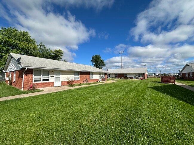 Building Photo - Monroe City Senior Housing 62+