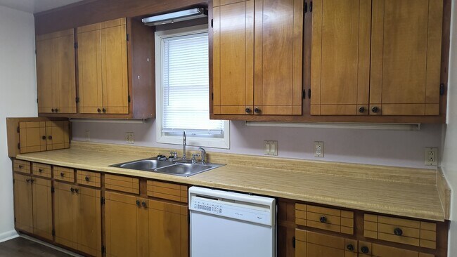 Foto del edificio - 304 W 34th Ave