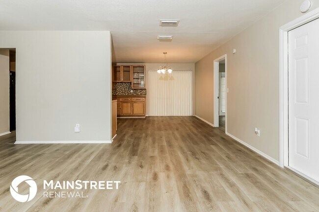 Foto del edificio - 426 SW Eastport Cir