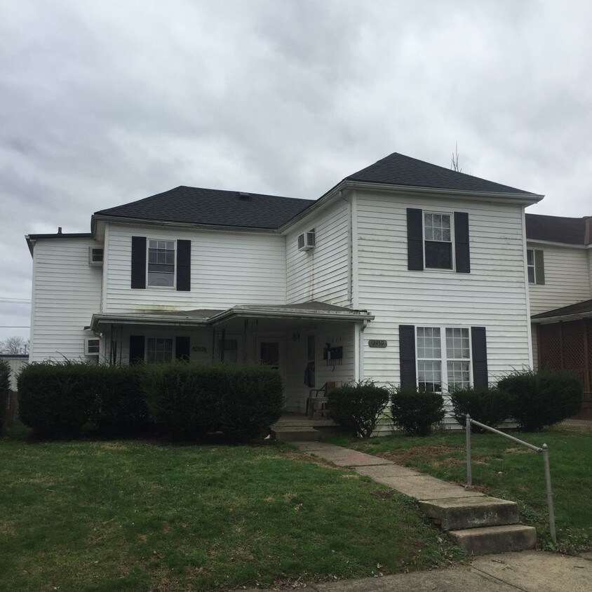 Building Photo - 2459 Collis Ave