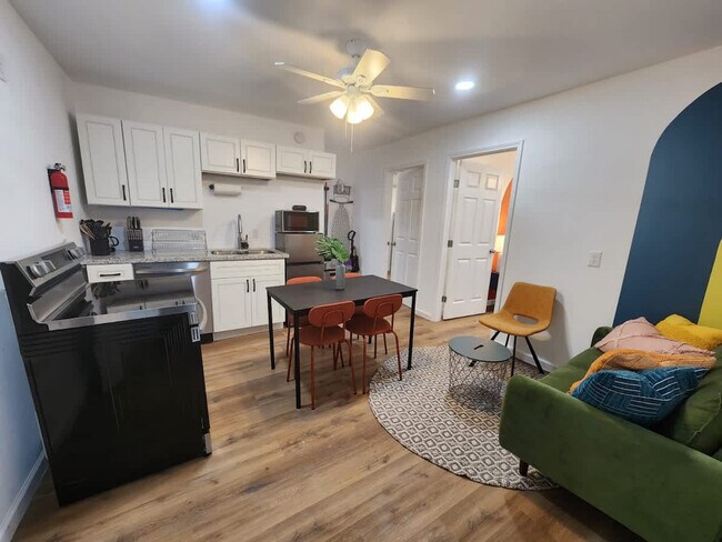 Foto del edificio - 6400 Sherman St