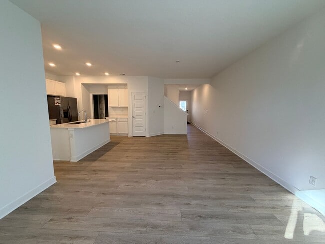 Foto del edificio - 7657 Marin Pkwy