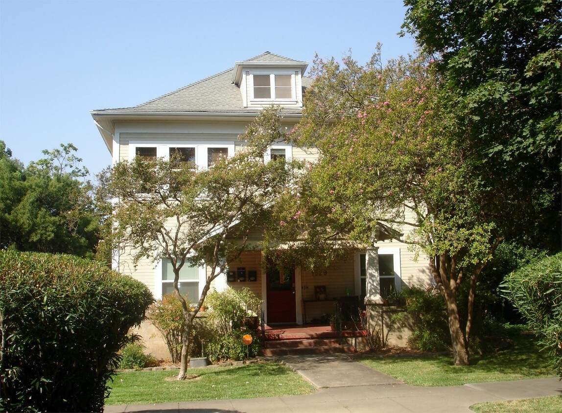 1529 Oleander Ave Unit 2, Chico, CA 95926 Apartment for Rent in Chico