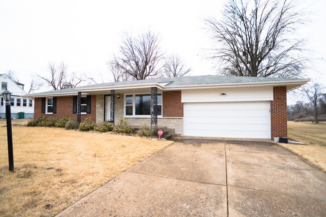 Building Photo - 1664 Talisman Ln
