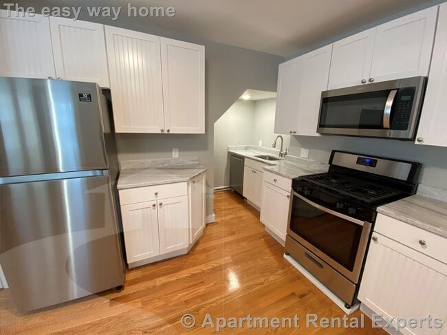 Foto del edificio - 73 Hall Ave