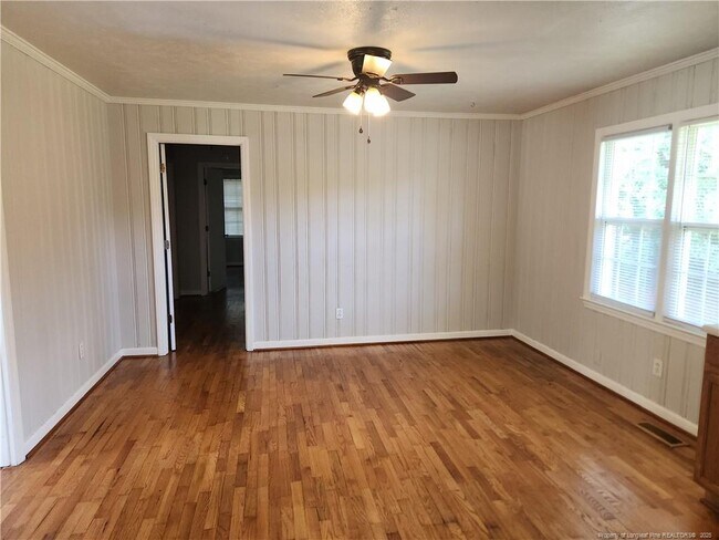 Building Photo - 2050 Ironwood Dr