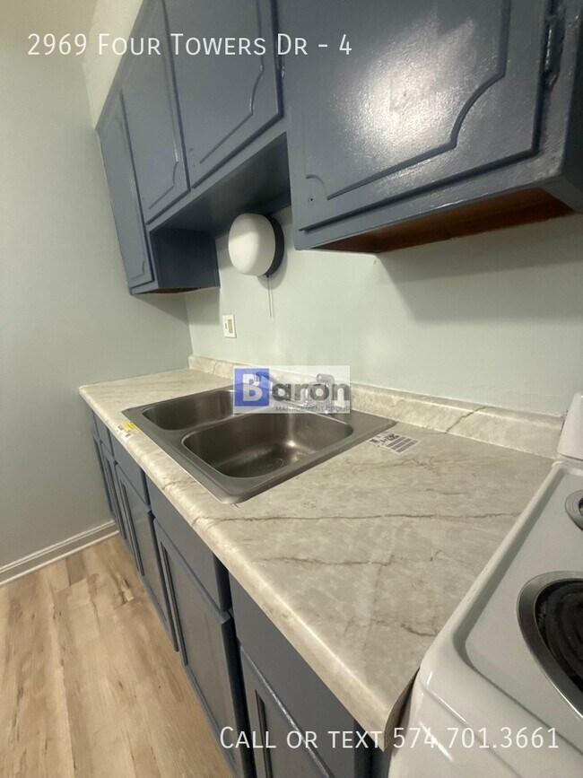 Photo - 2969 Four Towers Dr Apartment