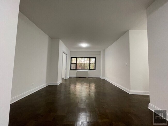 Building Photo - EAST 56 STREET