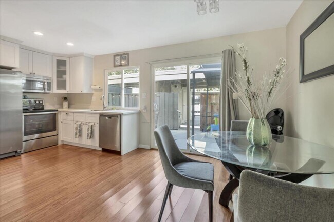 Foto del edificio - 5389 Fig Grove Ct