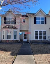 Building Photo - 257 Commons Dr