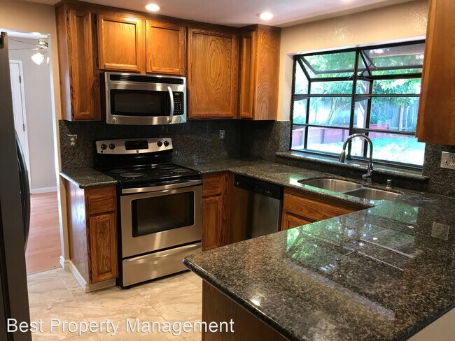 Foto del edificio - 4 br, 2.5 bath House - 2904 Honeysuckle Cir