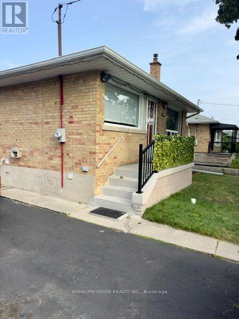 Photo du bâtiment - 1509 Pharmacy Ave