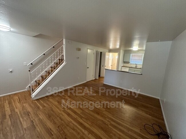 Foto del edificio - 1476 E 16th St
