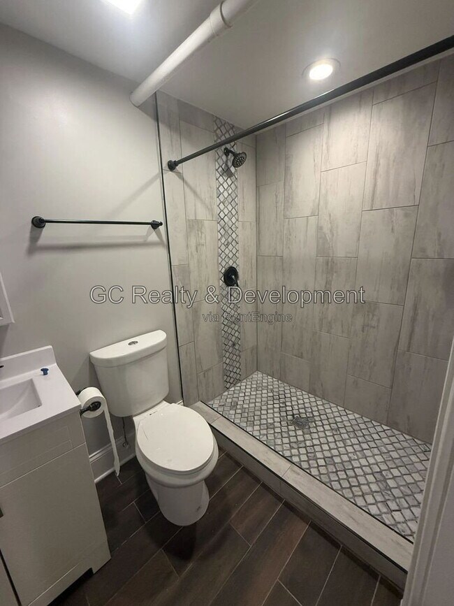 Foto del edificio - 2326 W 25th St