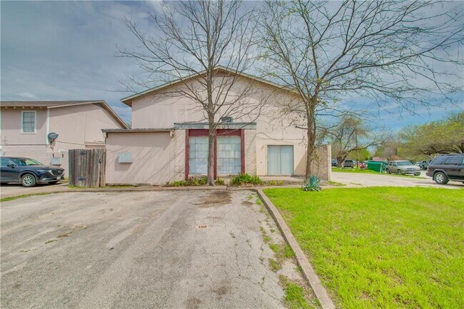 Foto del edificio - 8601 Fireside Dr