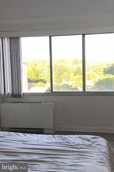 Foto del edificio - 5500 Friendship Blvd