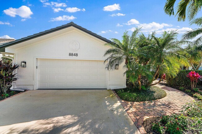 Building Photo - 8848 SE Marina Bay Dr