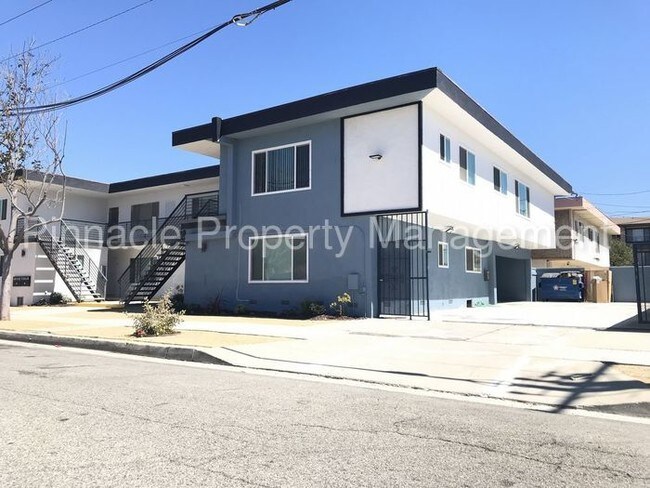 Building Photo - 4954 W 119th St