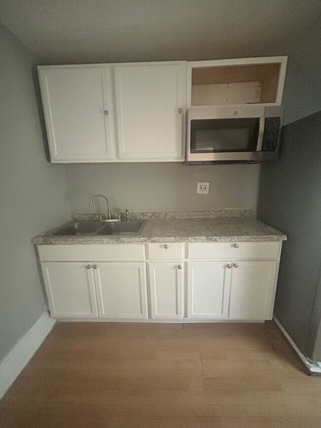 Foto del edificio - 3524 W 52nd St